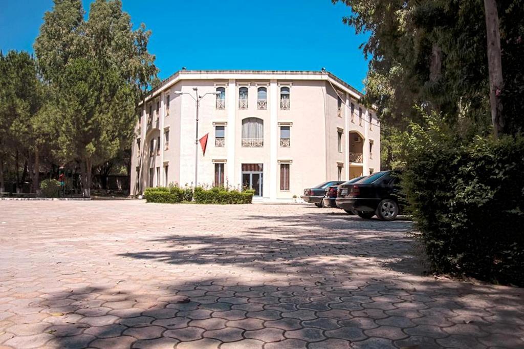 Kriva Resort Elbasan Exterior photo